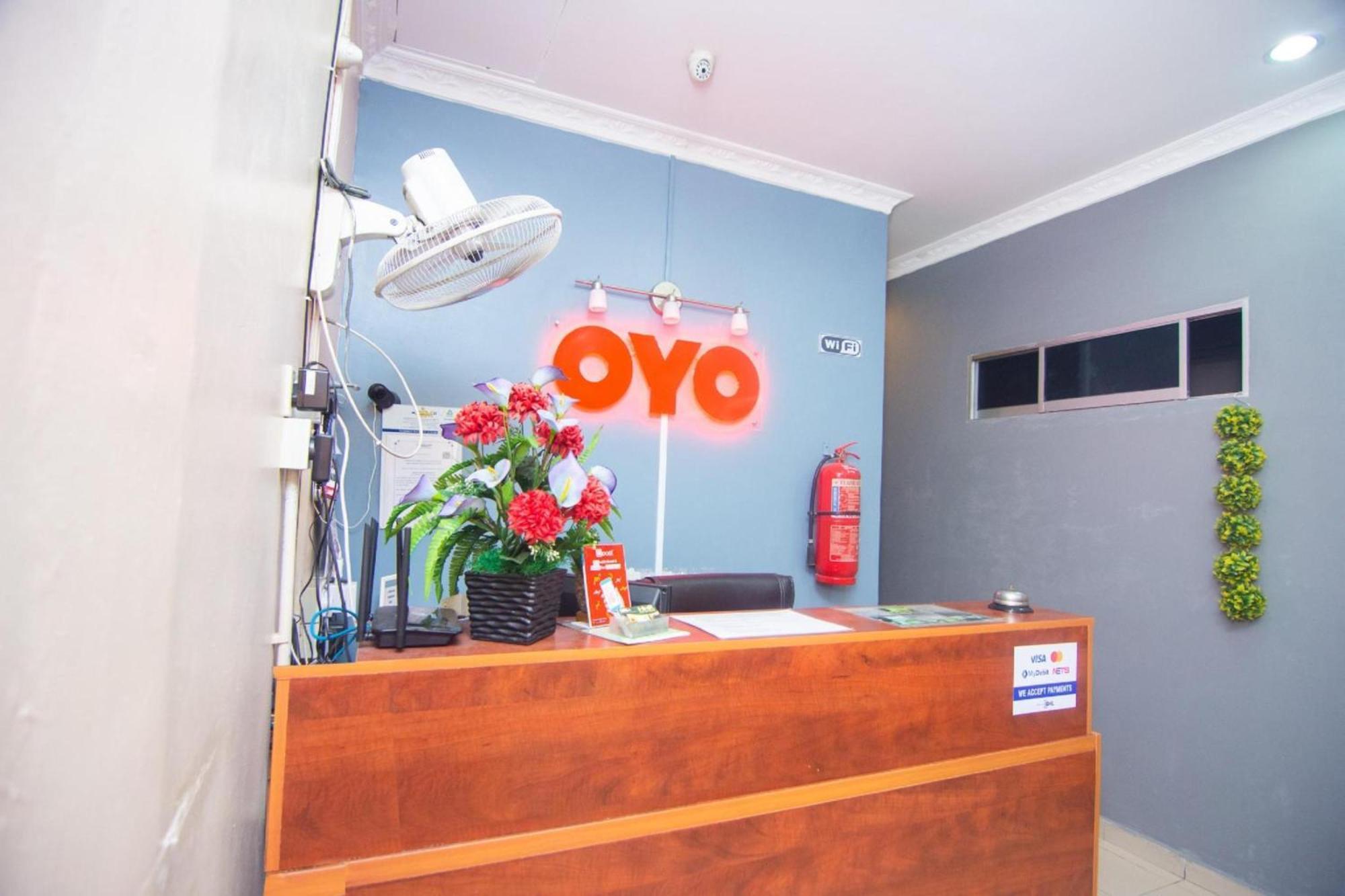 Oyo 1224 ホテル ハジャ ロハヤー タンジュン・マリム エクステリア 写真